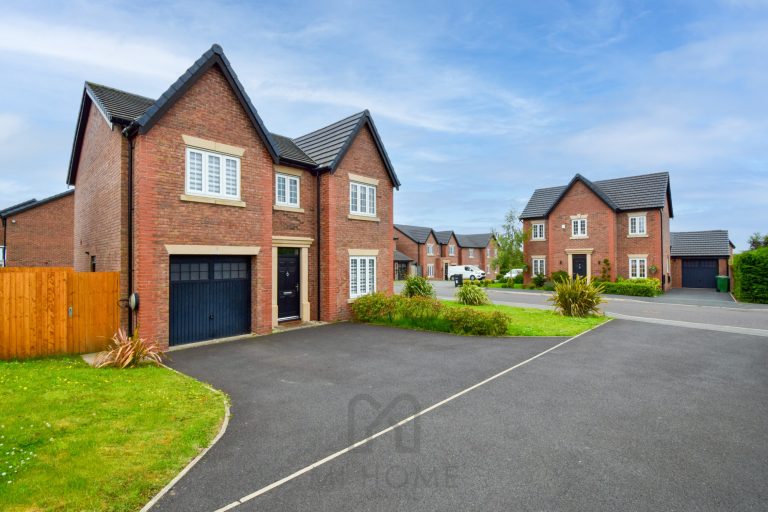 Greenfield Lane, Newton