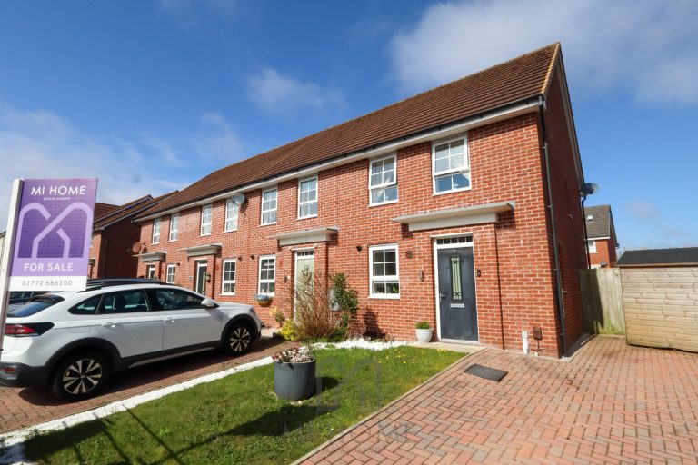 Grasshopper Drive, Warton