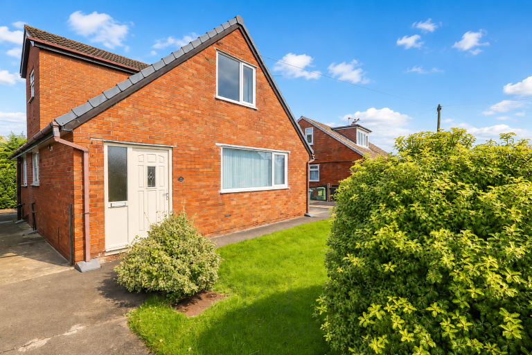 Sedgley Avenue, Freckleton