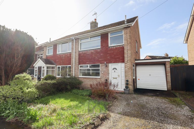 Hornby Drive, Newton