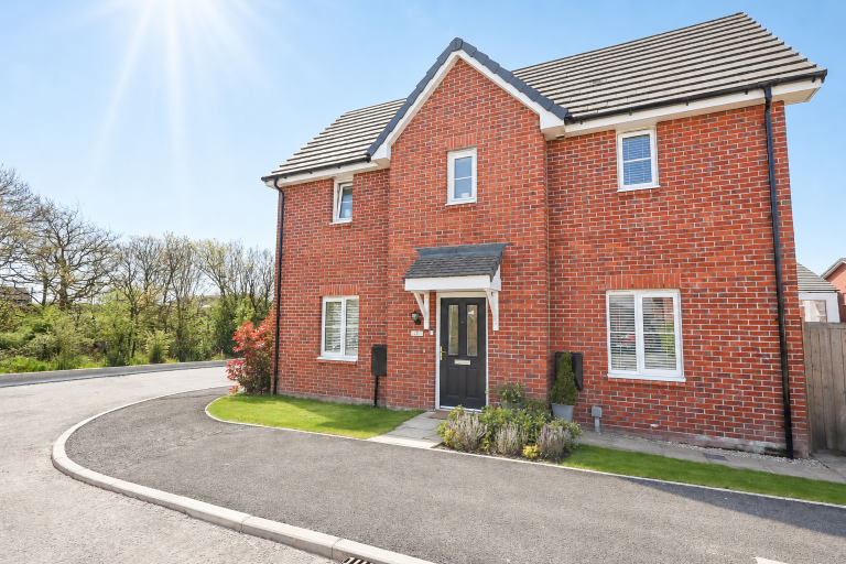 Spire Grove, Warton