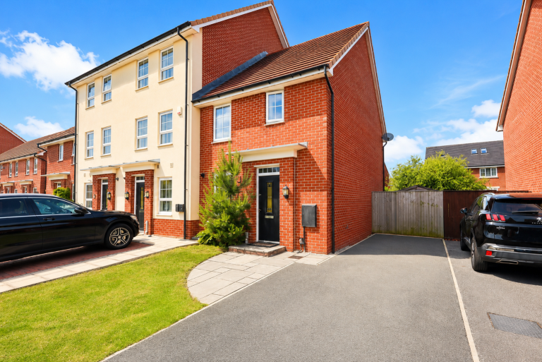 Grasshopper Drive, Warton