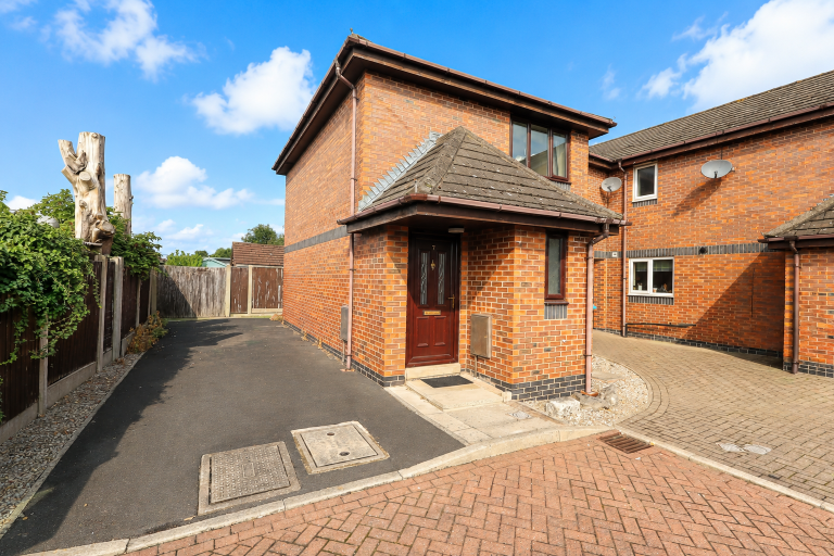 Alderville Close, Warton