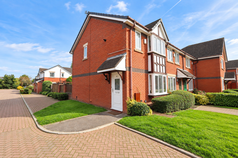 Moorhead Gardens, Warton