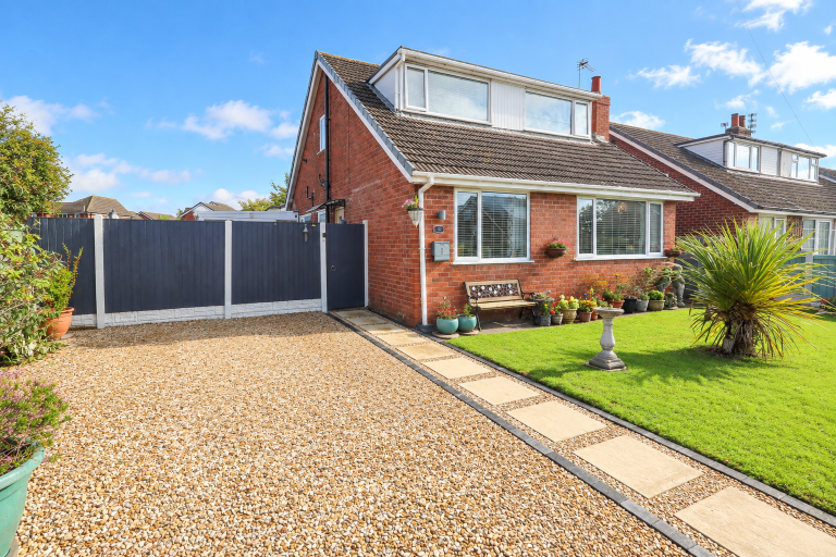 Tennyson Avenue, Warton